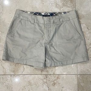 Size 6 khaki Tommy Hilfiger short